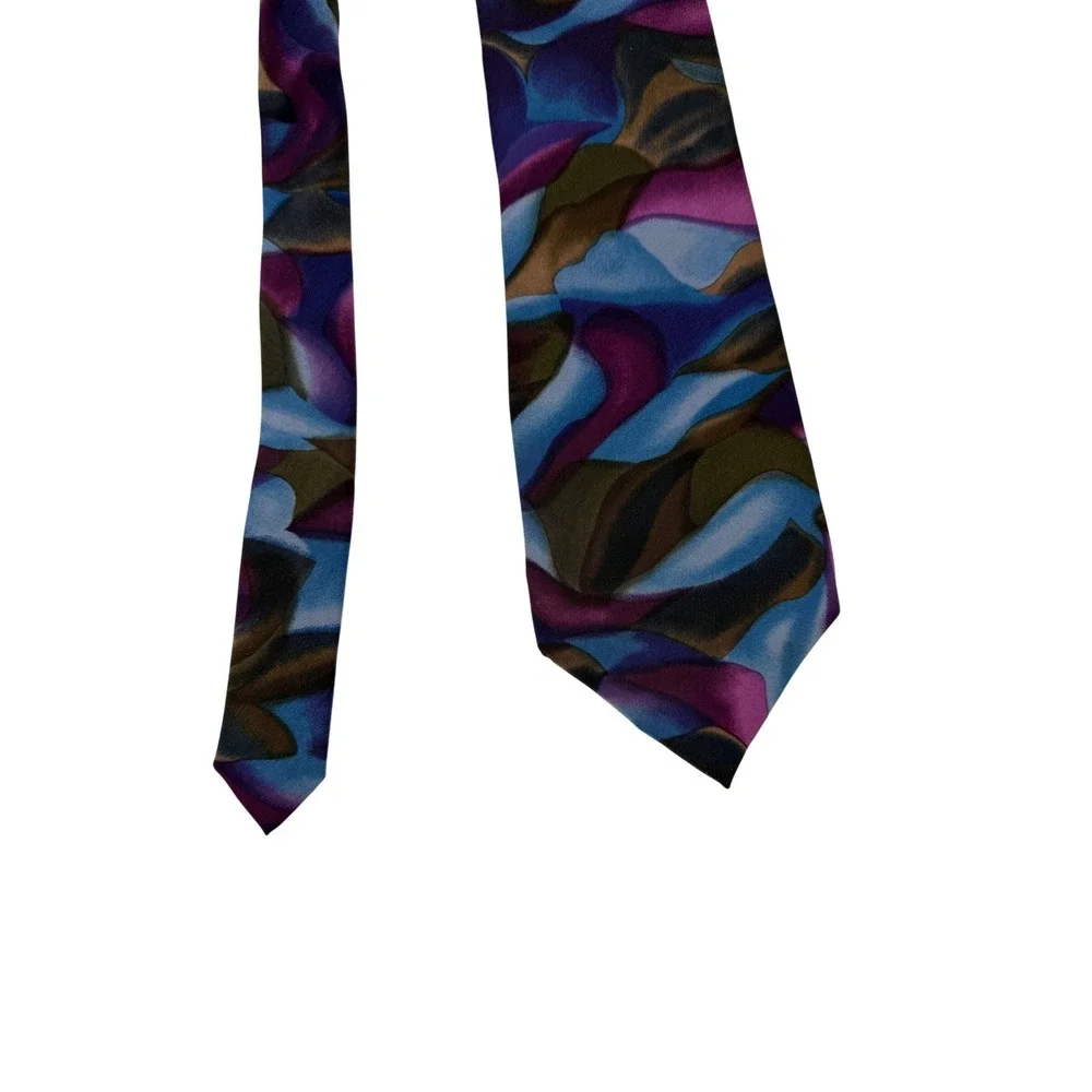 J Garcia Mesa Collection Seven Mens Silk Abstract Pattern Tie Made in USA‎